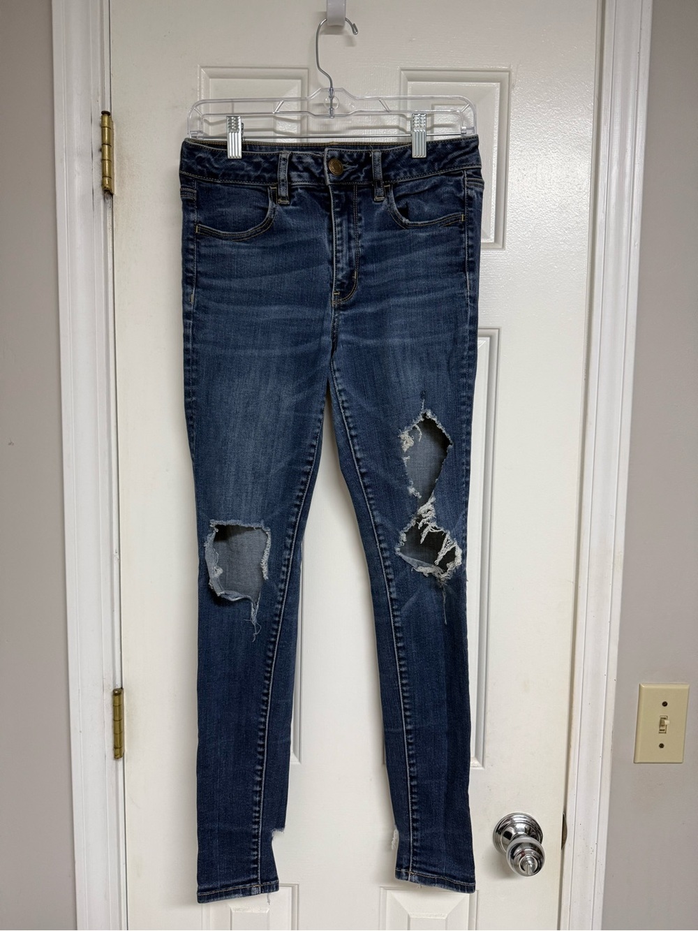 American Eagle Women's Dark Blue Ripped Skinny Jeans